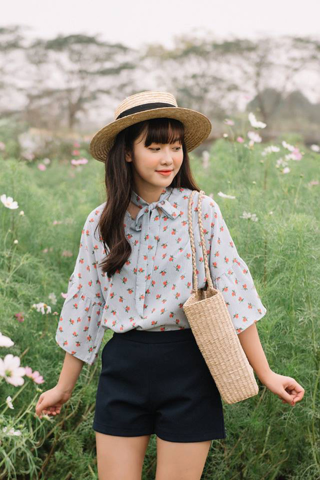 Ngắm qua lookbook mới của các thương hiệu Việt để lên đồ thật xinh cho 4 ngày nghỉ lễ tuần tới Ngắm qua lookbook mới của các thương hiệu Việt để lên đồ thật xinh cho 4 ngày nghỉ lễ tuần tới